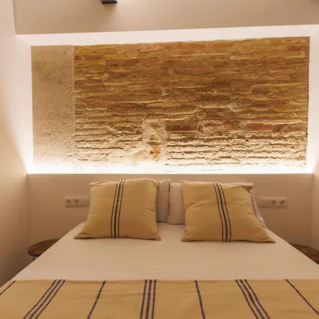 Bravissimo Mora 14, Monthly * Girona