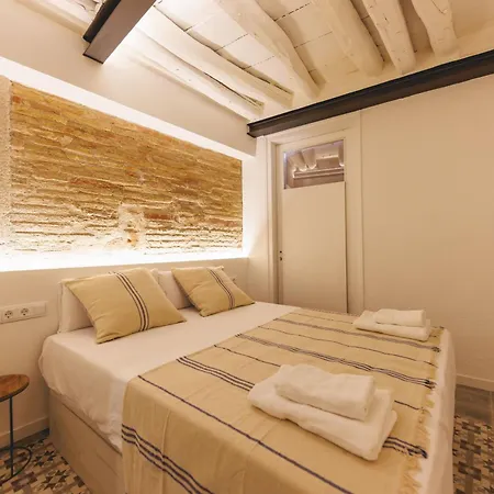 Bravissimo Mora 14, Monthly * Girona