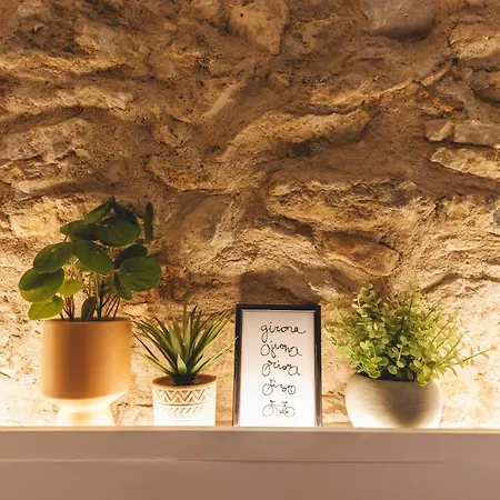 Bravissimo Mora 14, Monthly Apartment *