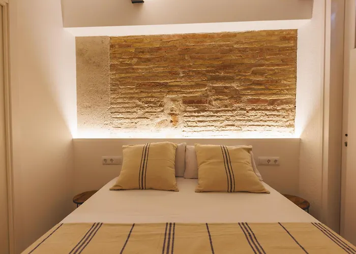 Bravissimo Mora 14, Monthly * Gerona