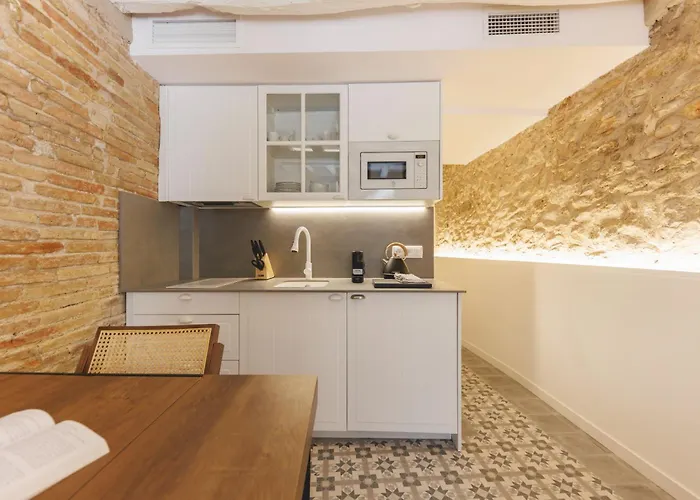 Bravissimo Mora 14, Monthly *