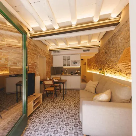 Bravissimo Mora 14, Monthly Girona