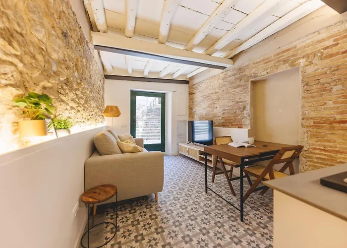 Bravissimo Mora 14, Monthly * Girona